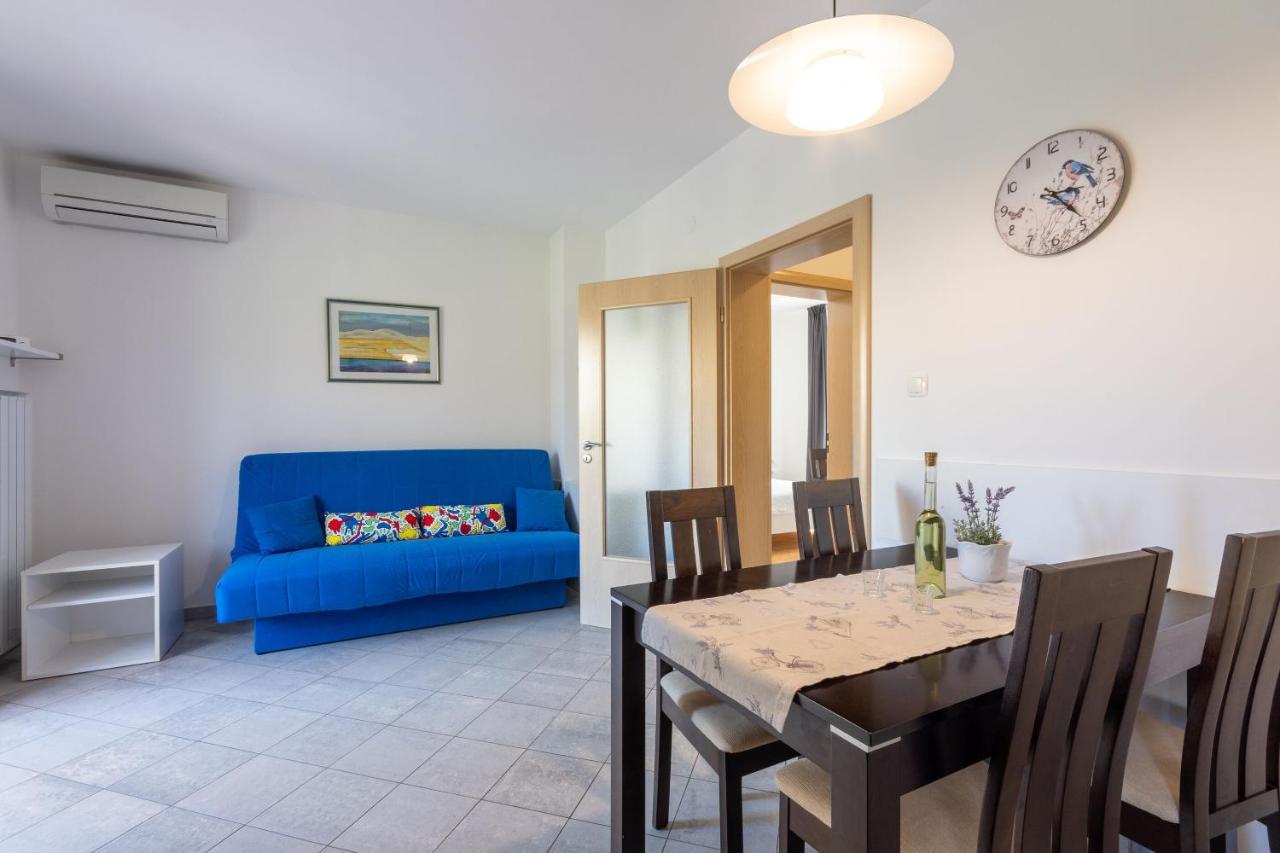 Apartments Vesna Малинска Экстерьер фото