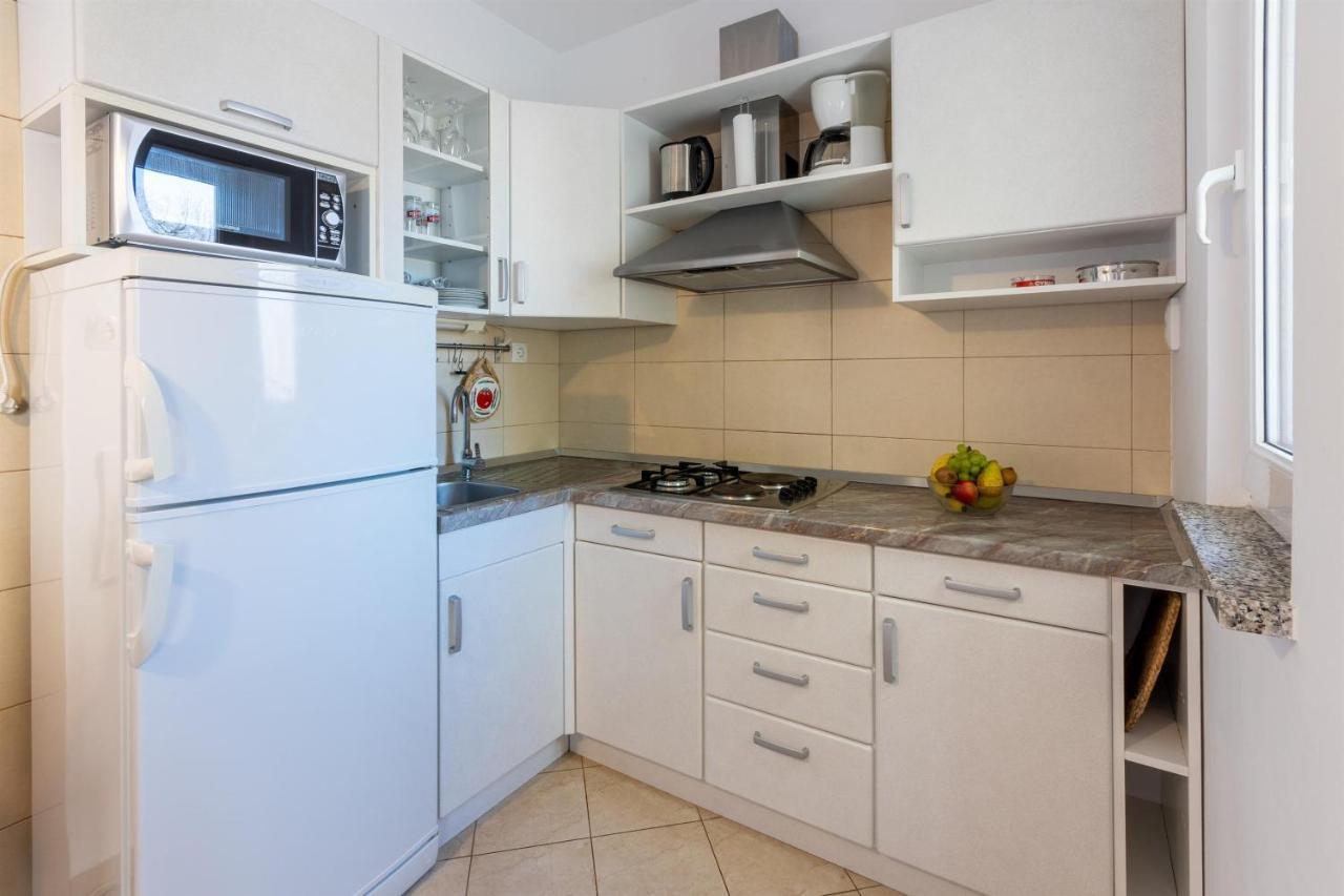 Apartments Vesna Малинска Экстерьер фото