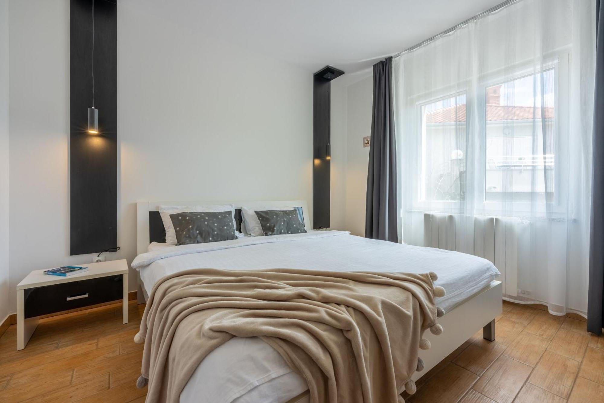Apartments Vesna Малинска Экстерьер фото